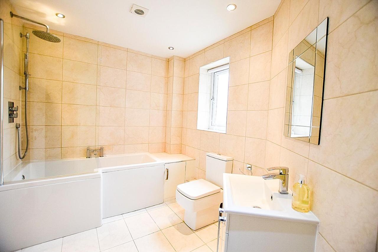 Sunderland Short Stays 2 Bedroom Apartment Free Parking Fulwell Sr6 Eksteriør billede