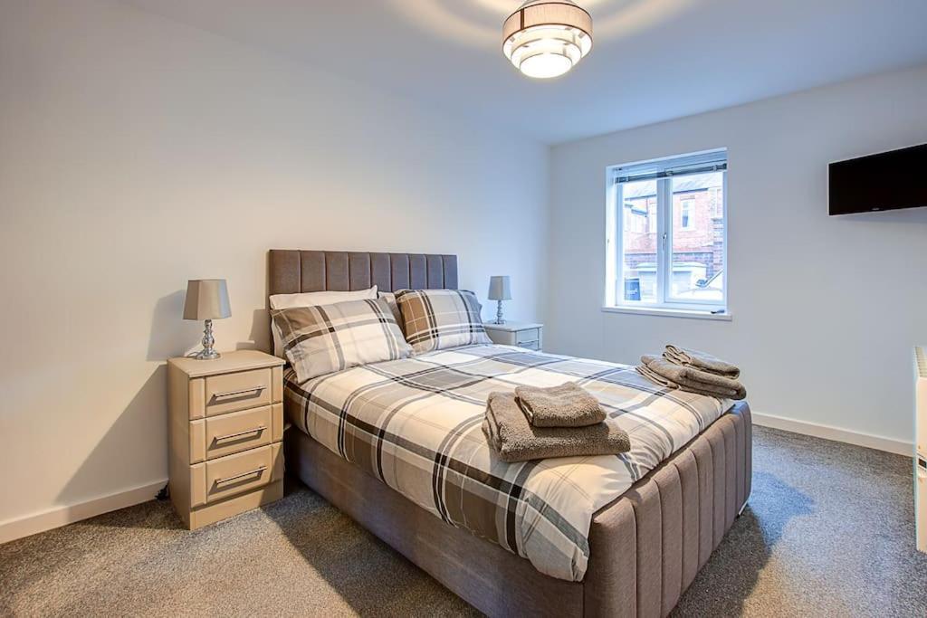 Sunderland Short Stays 2 Bedroom Apartment Free Parking Fulwell Sr6 Eksteriør billede