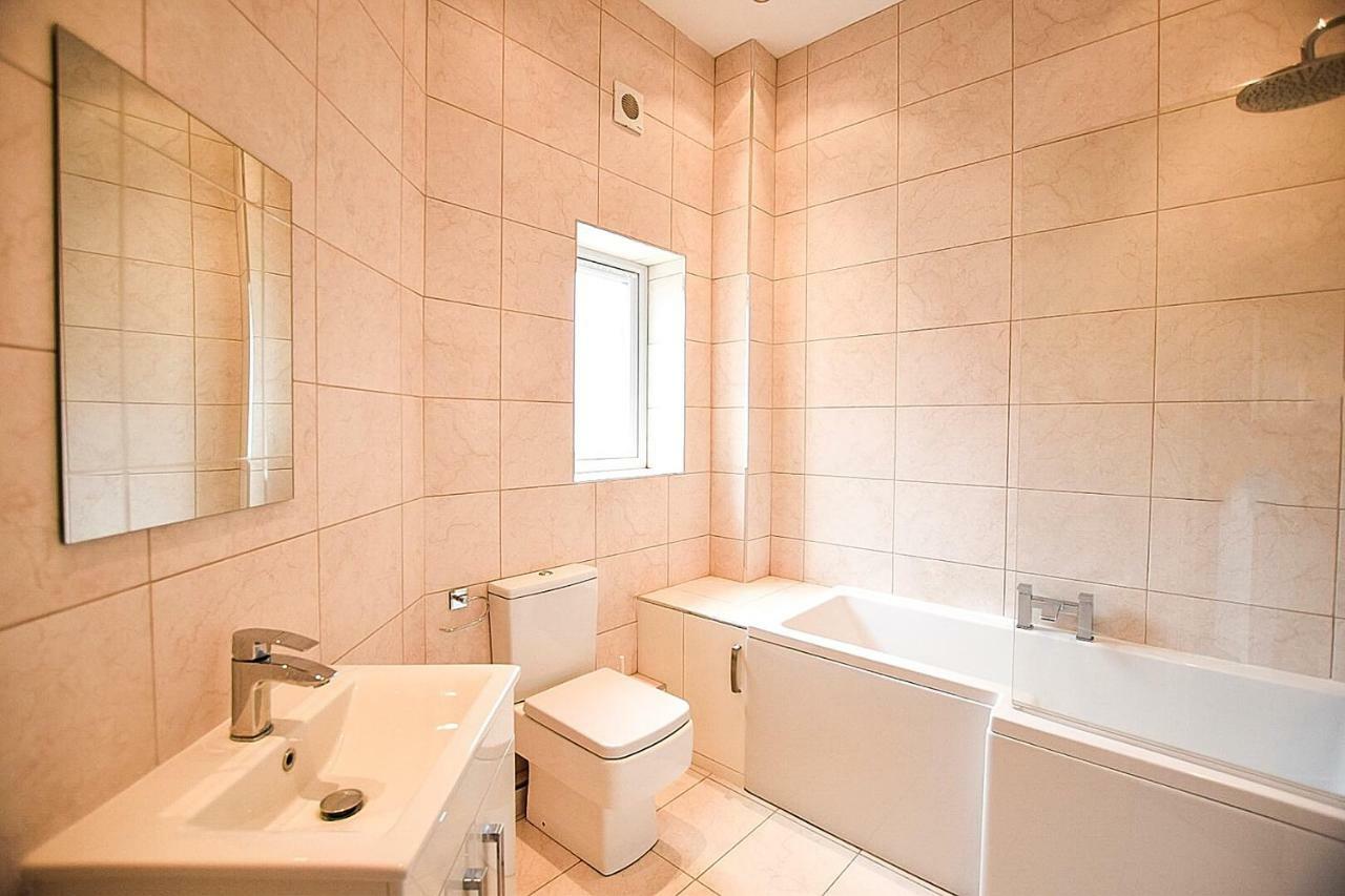 Sunderland Short Stays 2 Bedroom Apartment Free Parking Fulwell Sr6 Eksteriør billede